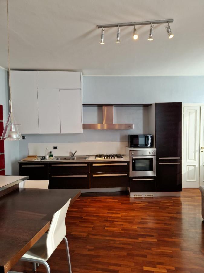Cozy Flat Mins Walk To Navigli And Metro Porta Genova Διαμέρισμα Μιλάνο Εξωτερικό φωτογραφία