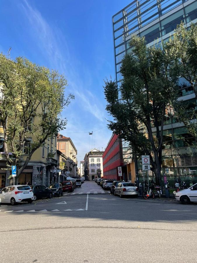Cozy Flat Mins Walk To Navigli And Metro Porta Genova Διαμέρισμα Μιλάνο Εξωτερικό φωτογραφία